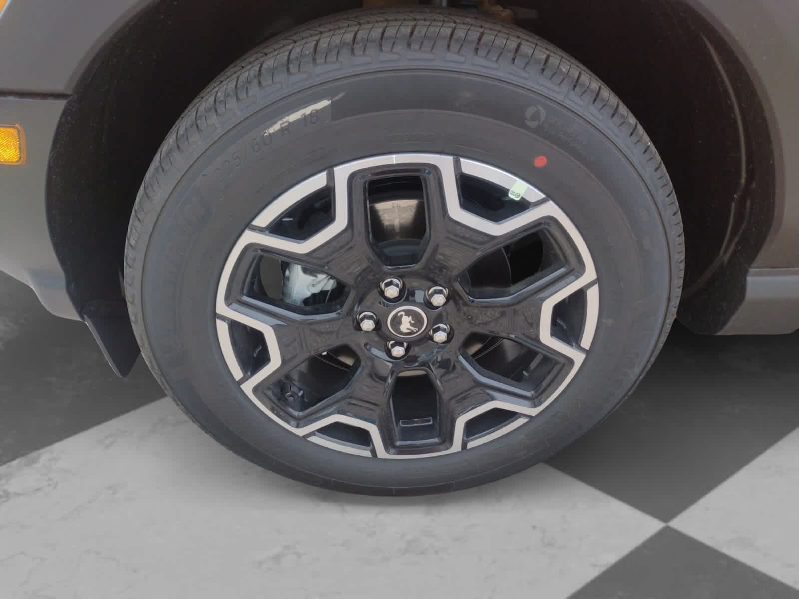 New 2026 Orange Fury Metallic Tri-Coat Ford Outer Banks image 9