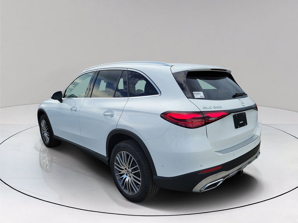 New 2027 Polar White Mercedes-Benz GLC 300 image 4