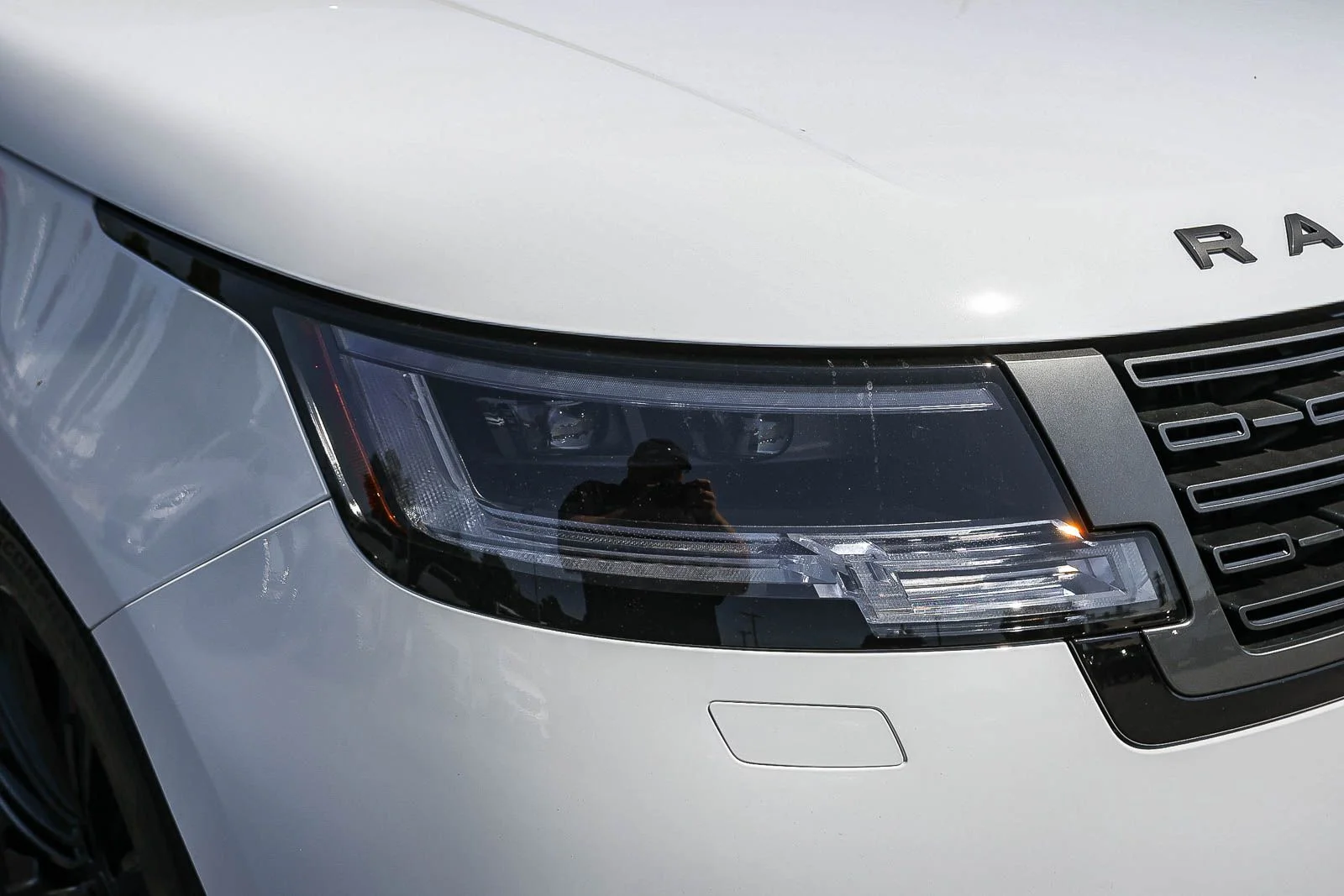 2026 Land Rover Range Rover SE - Photo 14