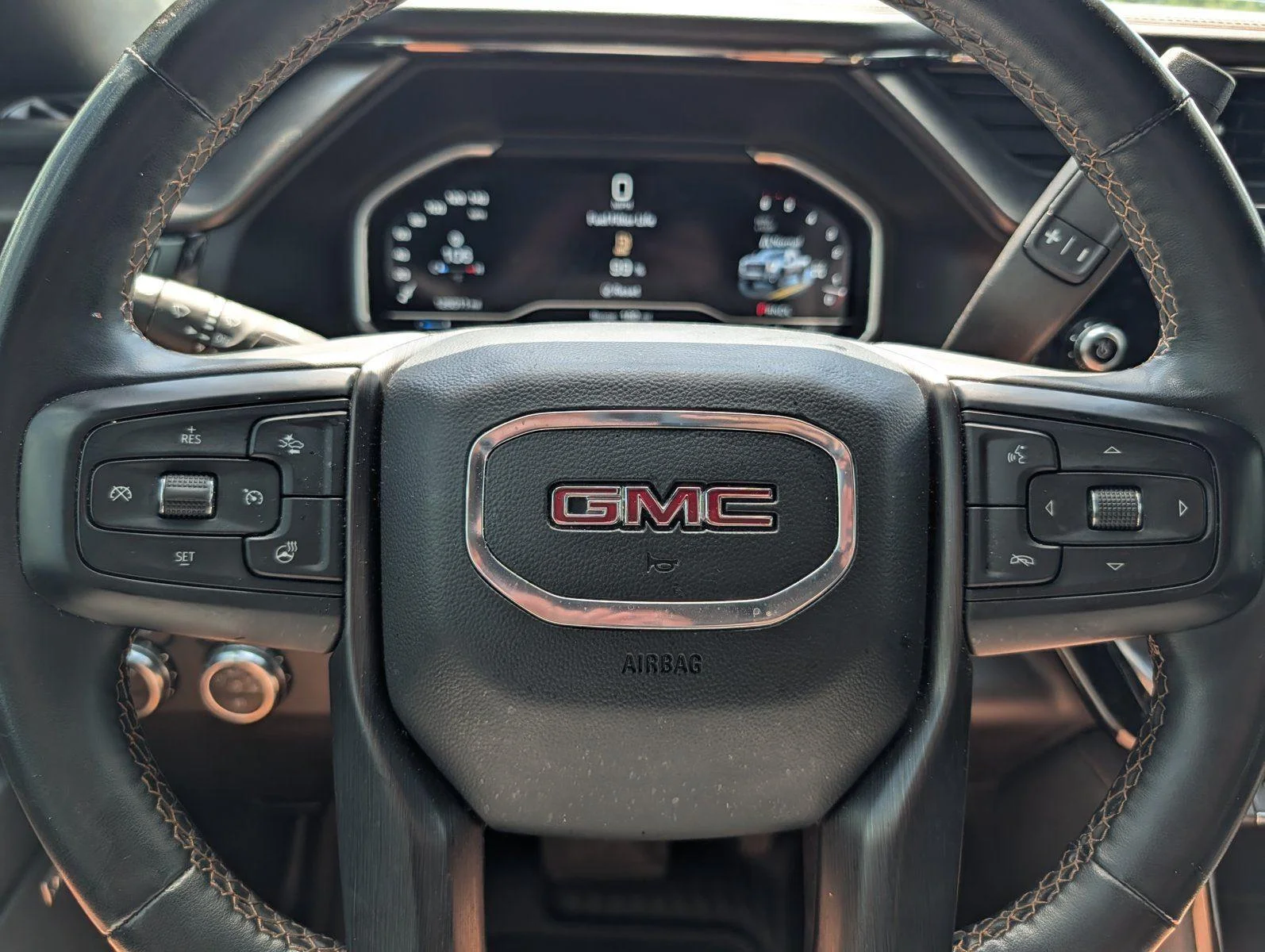 Used 2024 Onyx Black GMC AT4 image 25