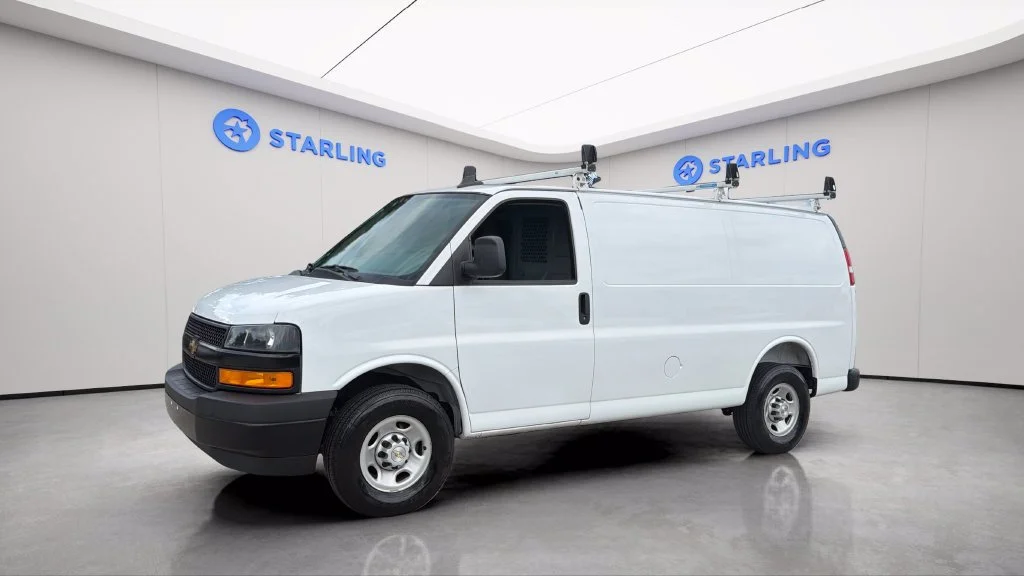 Used 2025 Summit White Chevrolet WT image 2