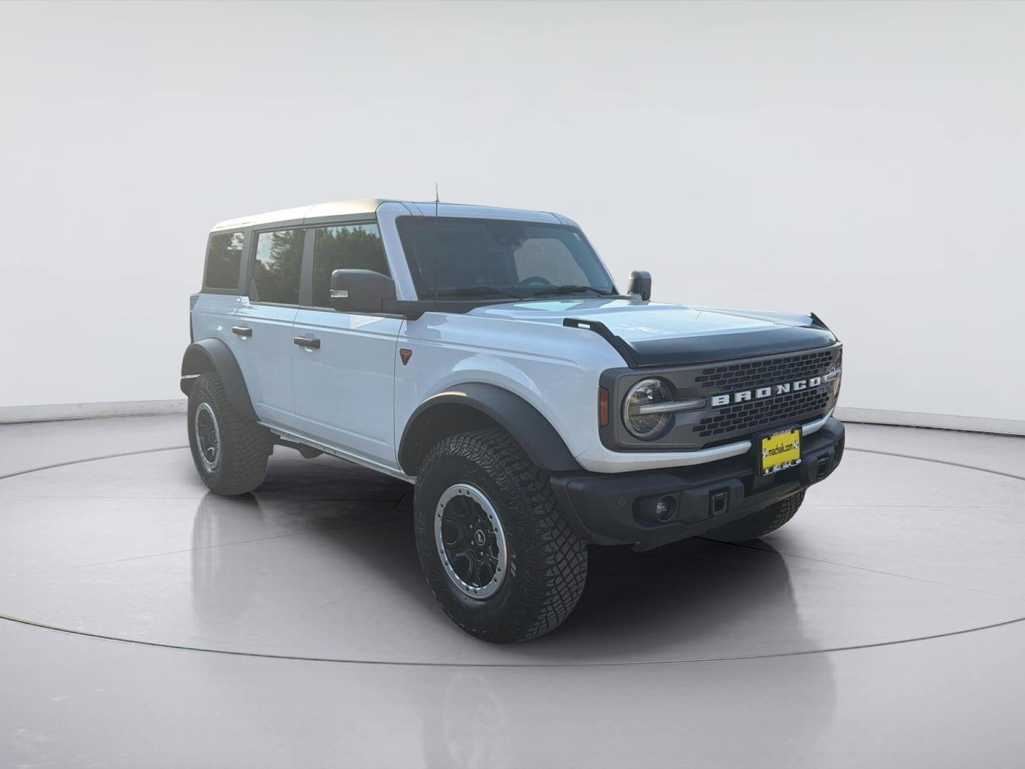 Used 2023 Oxford White Ford Badlands image 1
