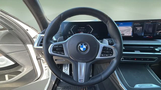 Used 2023 White BMW xDrive40i image 37