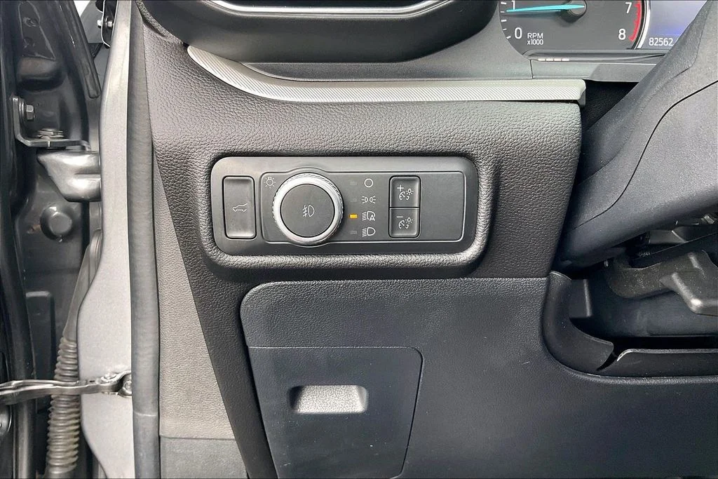Used 2022 Gray Ford XLT image 37