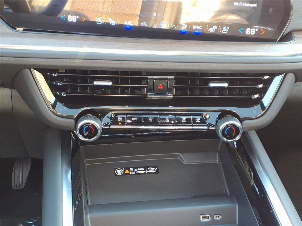 2026 Chevrolet Suburban High Country - Photo 9