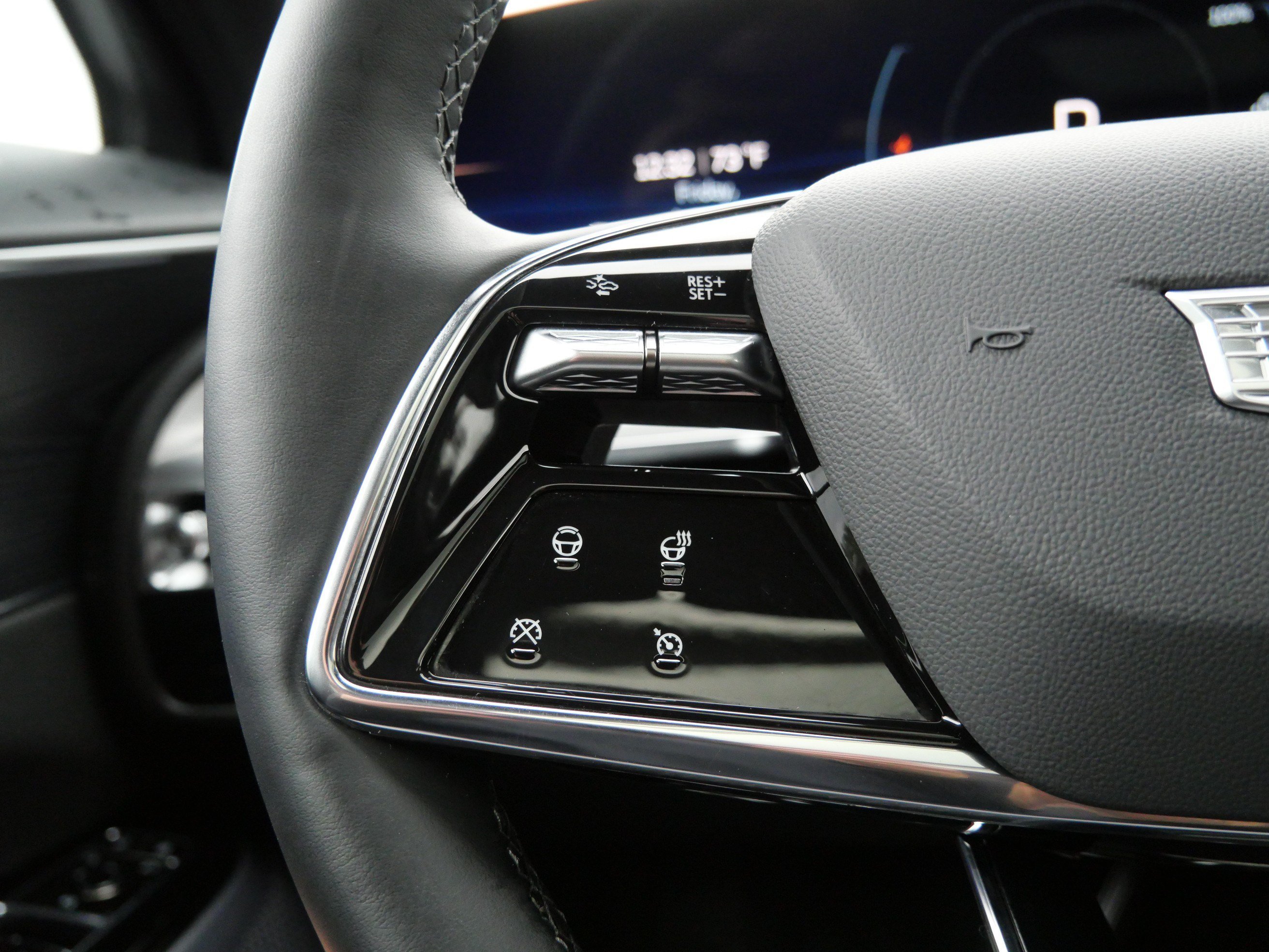 2026 Cadillac LYRIQ Premium Sport - Photo 28