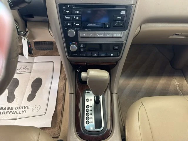 Used 2000 Black Obsidian INFINITI  image 10
