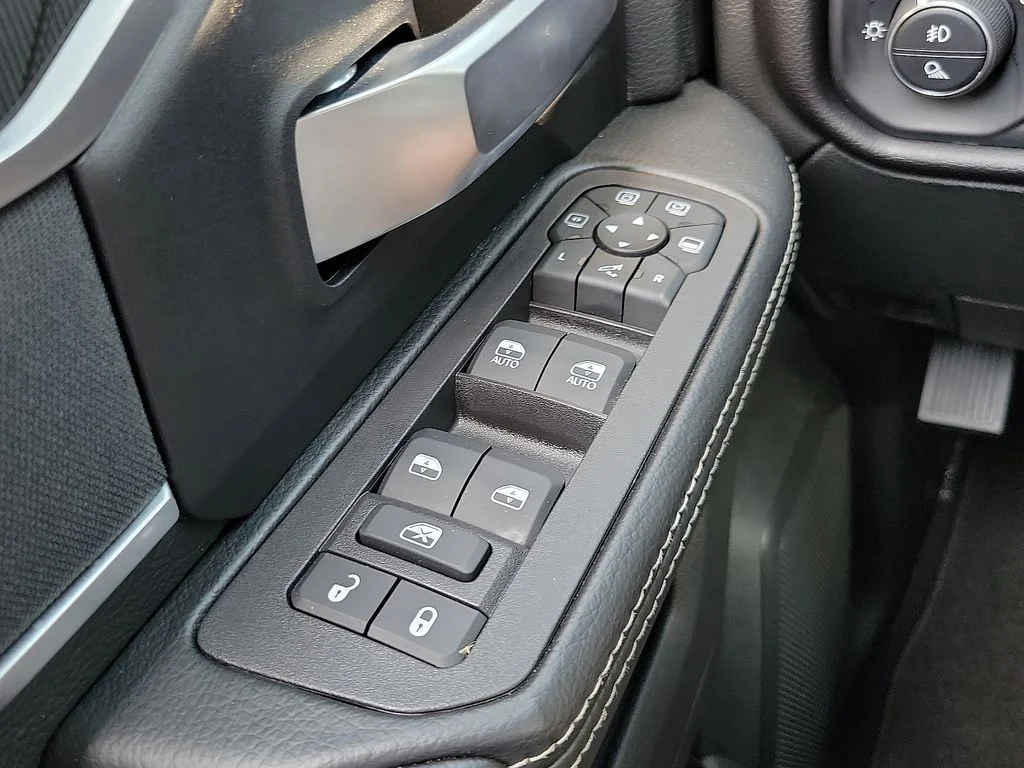 2025 RAM 2500 Big Horn - Photo 13