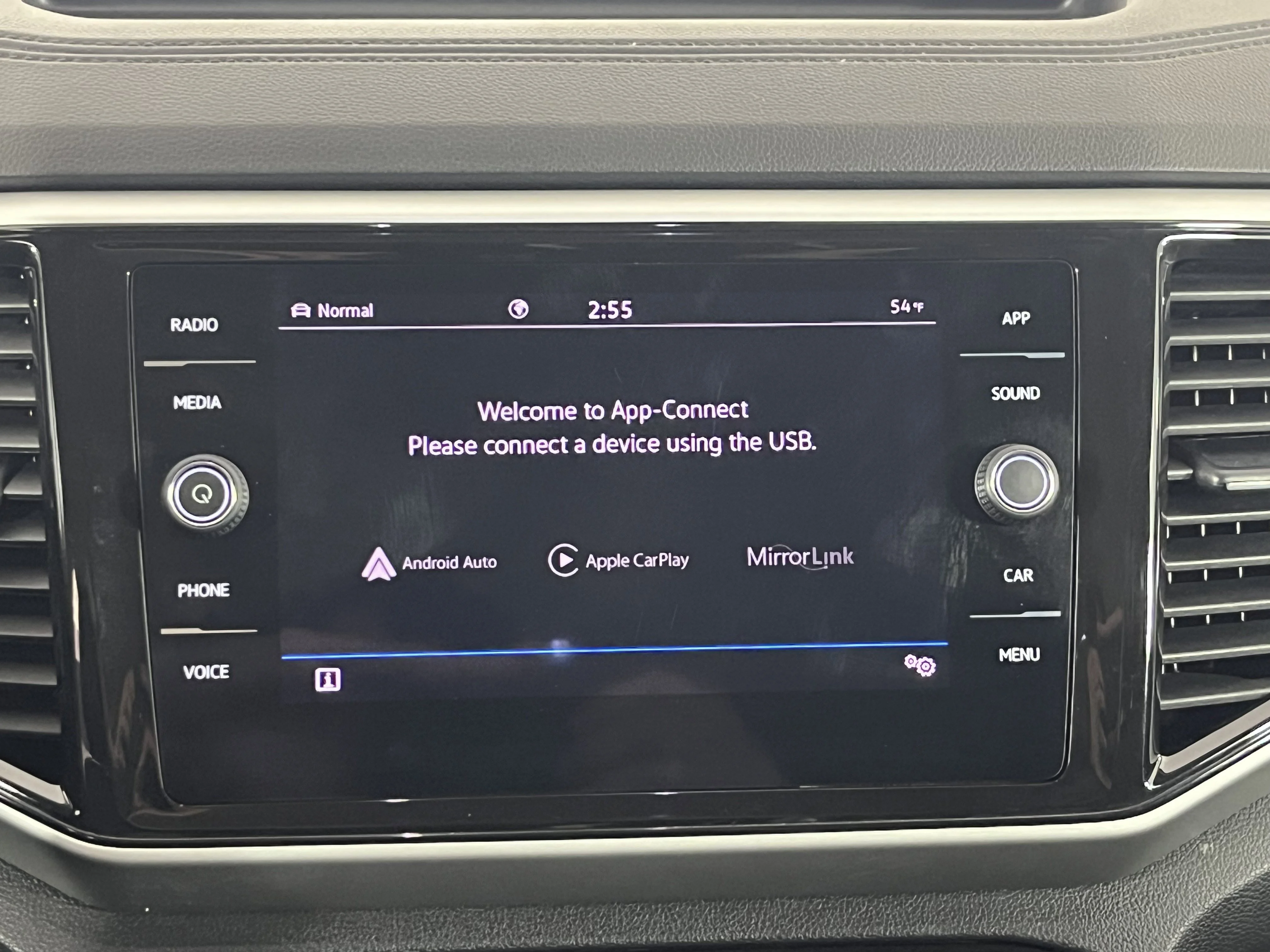 2023 Volkswagen Atlas SE w/Tech - Photo 15