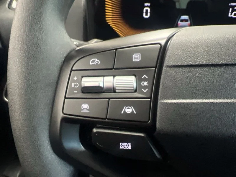 Used 2025 Black Kia LXS image 21