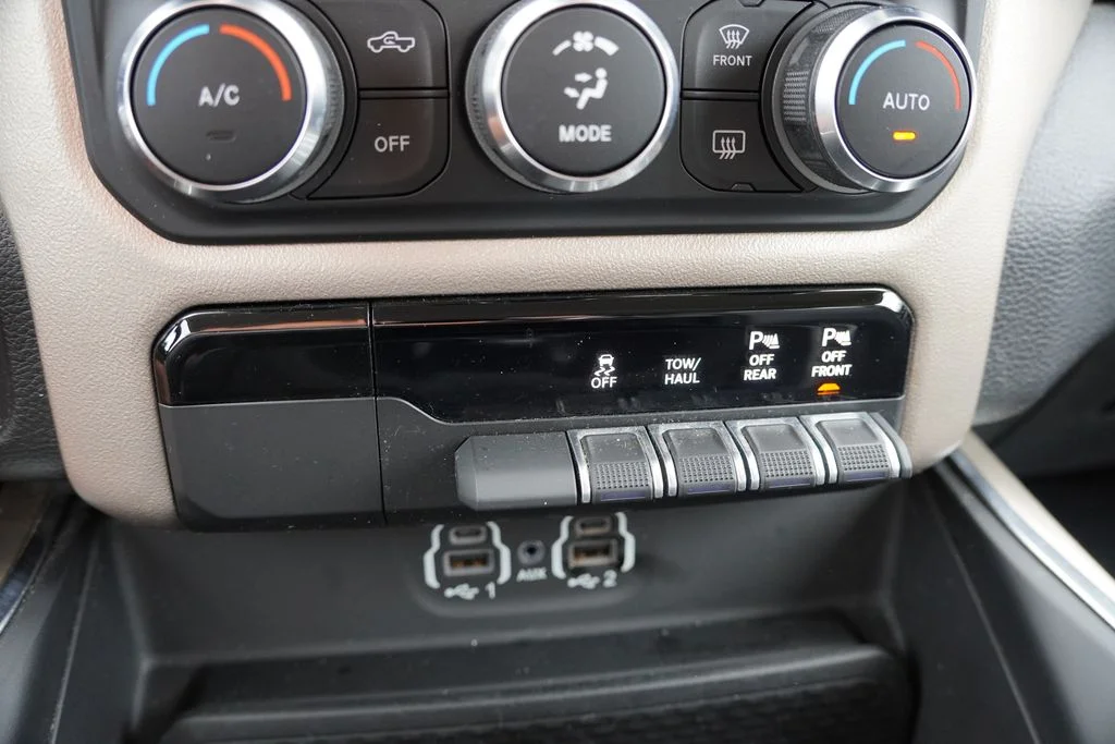 Used 2021 Bright White Clearcoat Ram Laramie image 29
