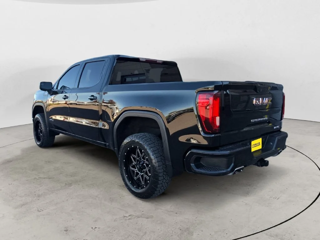 Used 2021 ONYX BLACK GMC AT4 image 11