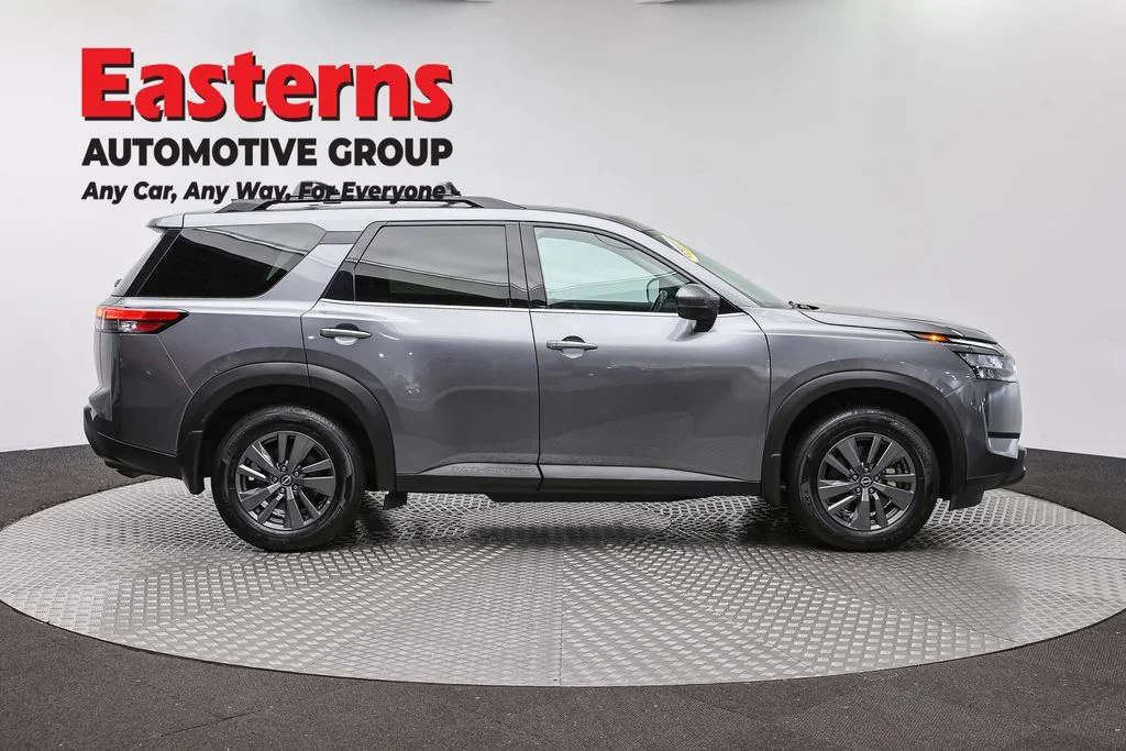 Used 2023 Gray Nissan SV image 4