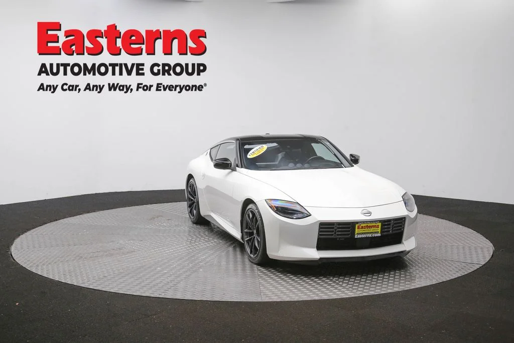 Used 2025 White Nissan Performance image 48