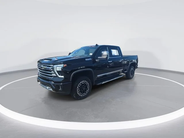 Used 2024 Black Chevrolet High Country image 8