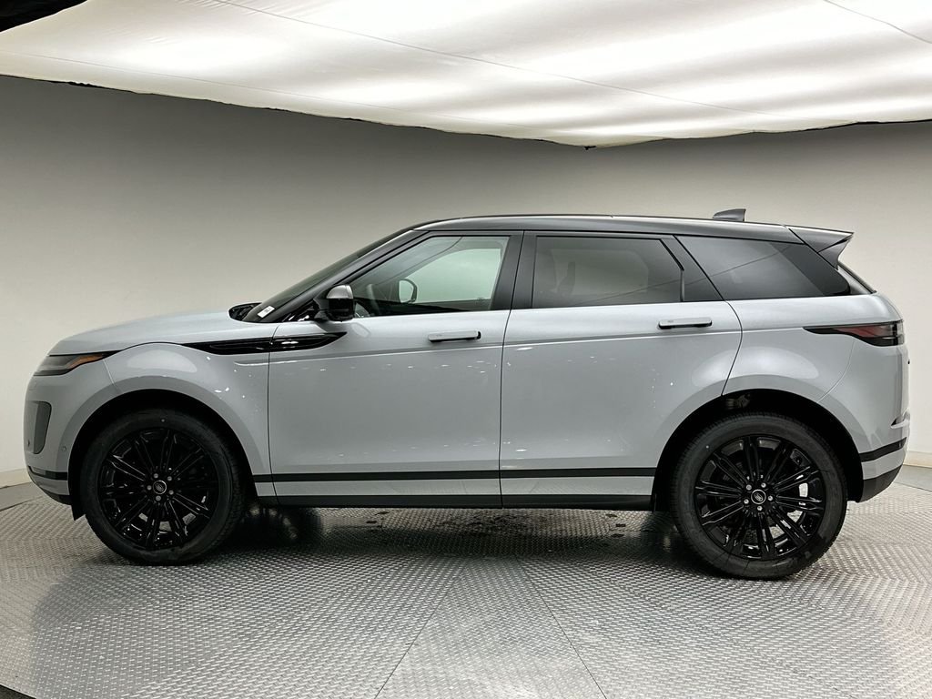 New 2026 Arroios Grey Metallic Land Rover S image 2
