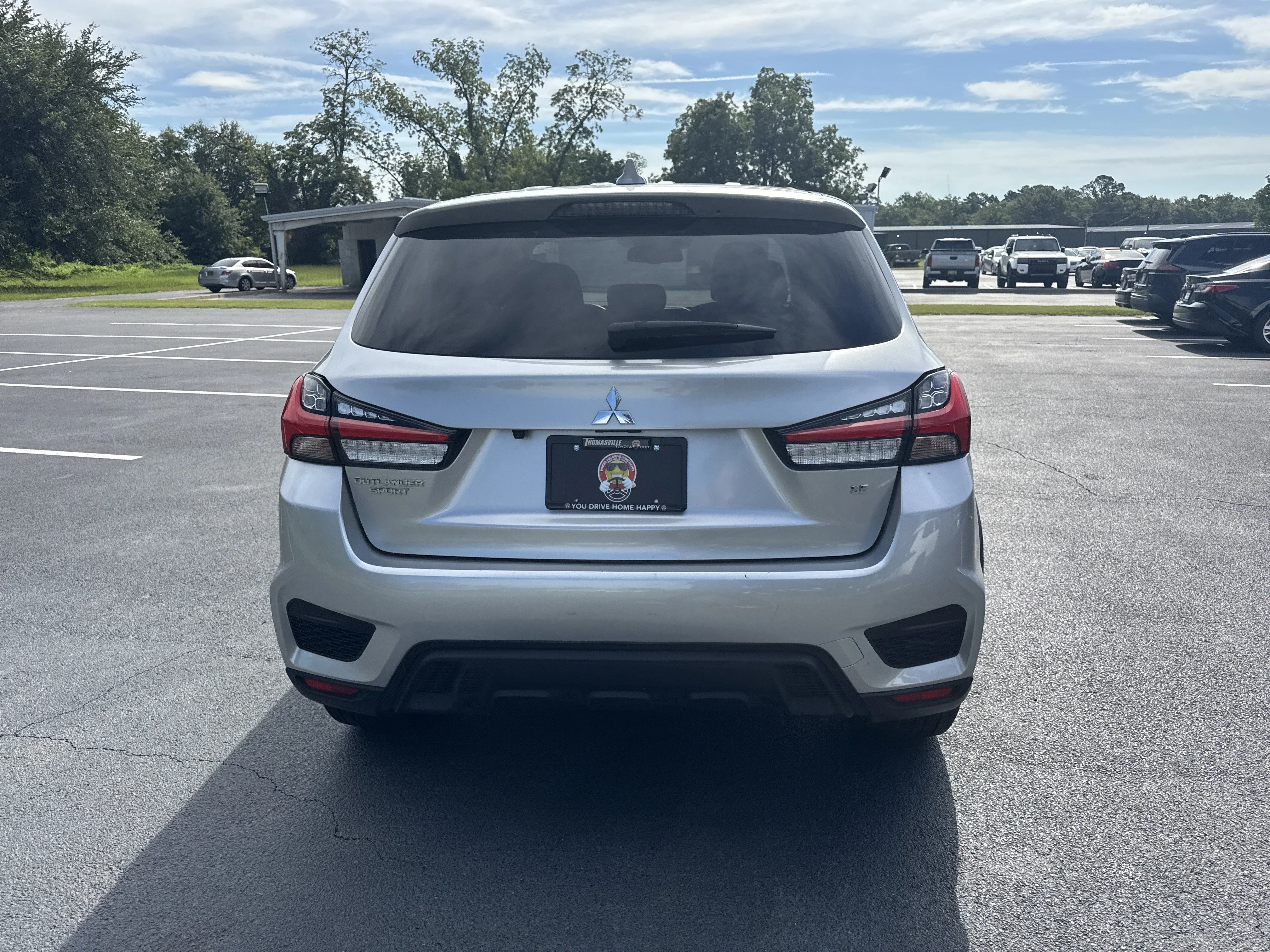 Used 2025  Mitsubishi 2.0 ES image 9