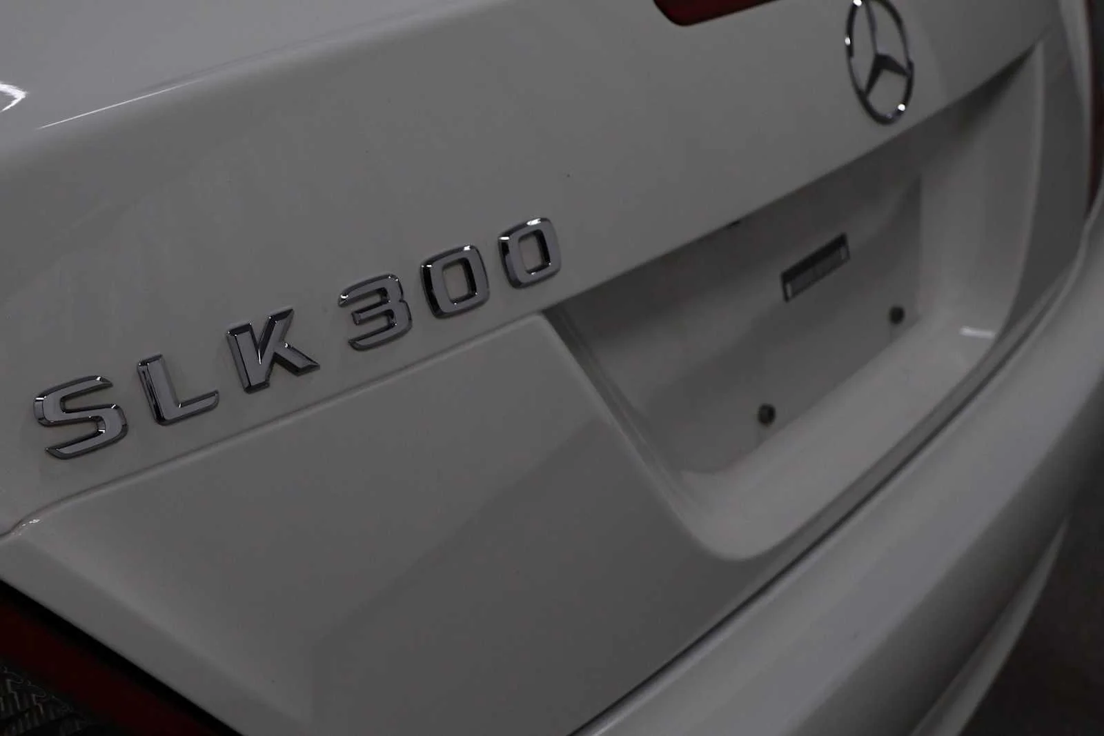 Used 2009 Arctic White Mercedes-Benz 3.0L image 8