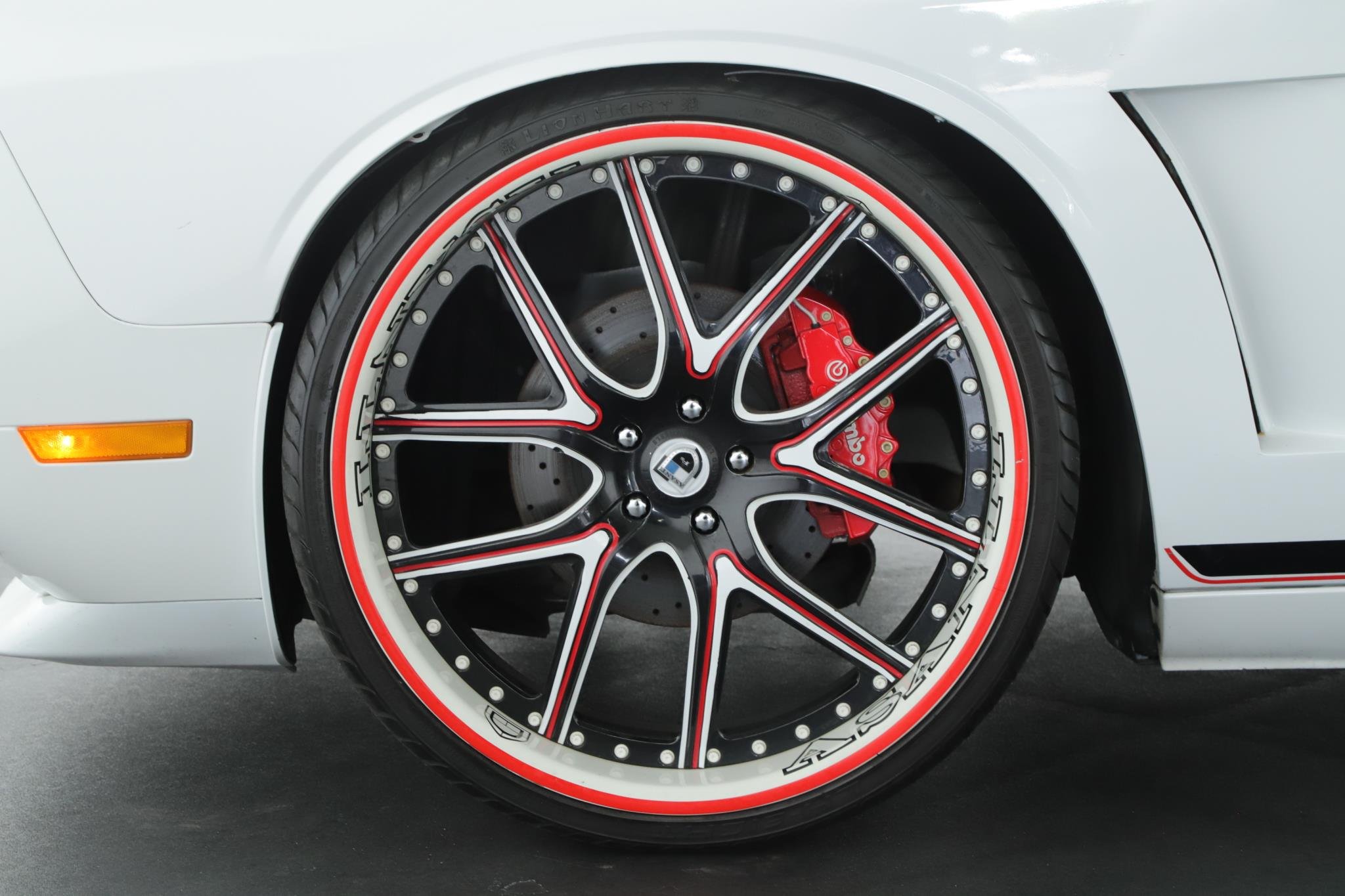 2010 Dodge Challenger R/T - Photo 14