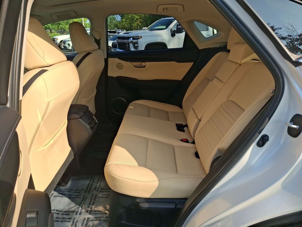 Used 2017 White Lexus 200t image 24