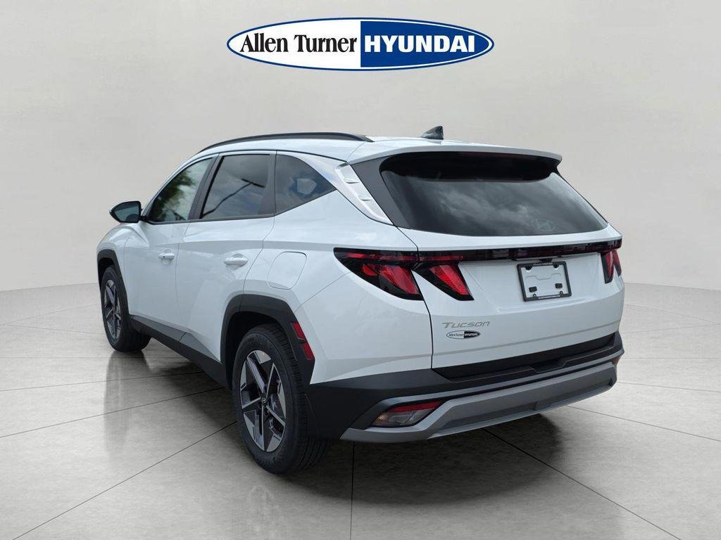 New 2026 White Pearl Hyundai SEL FWD image 5