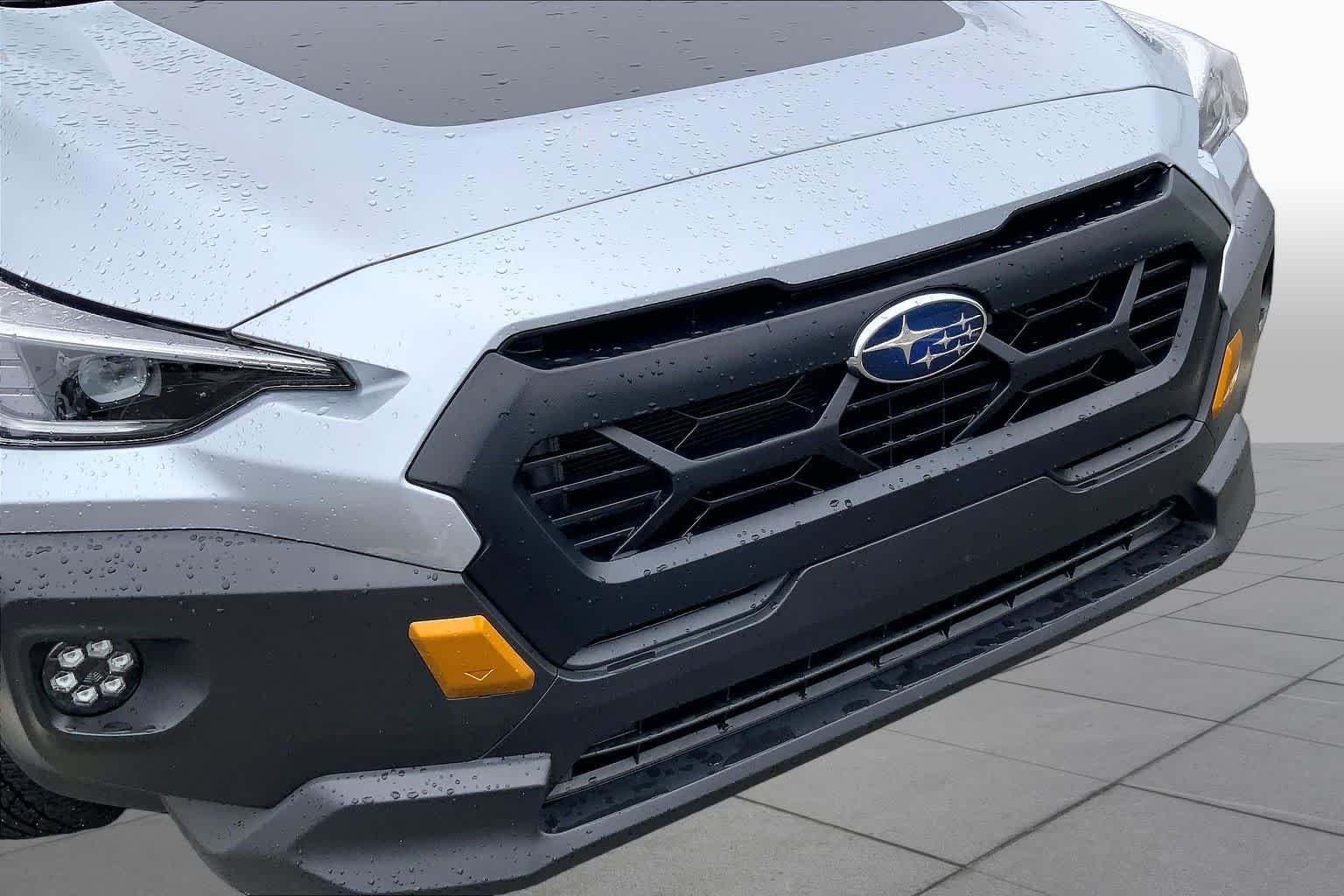Used 2025 Ice Silver Metallic Subaru Wilderness image 29