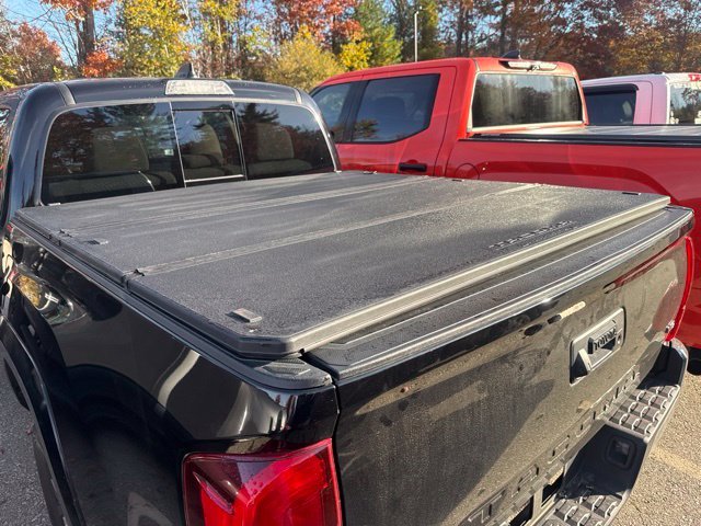 Used 2022 Black Toyota SR5 image 7