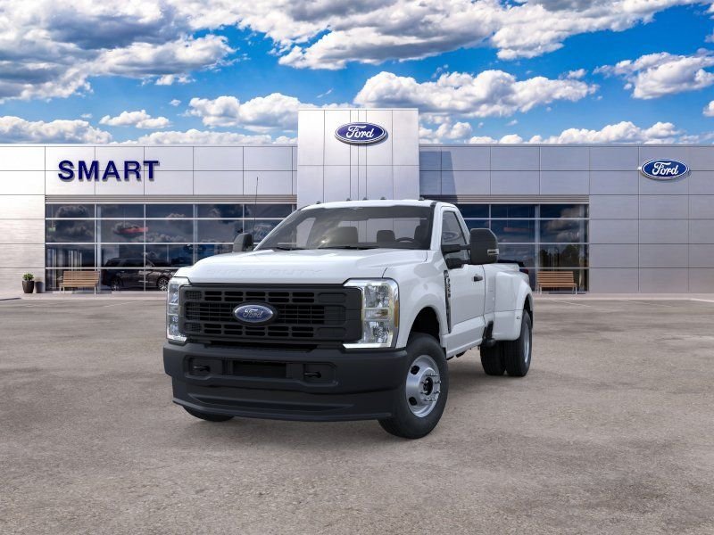 New 2026 Oxford White Ford F-350® XL image 3
