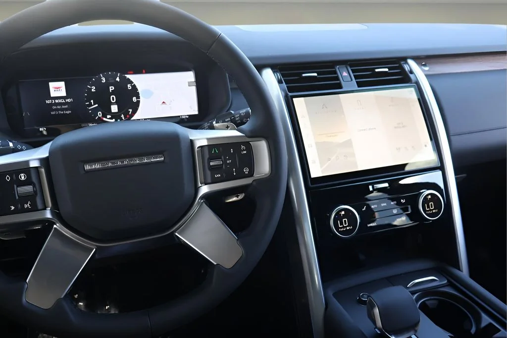 New 2026 Santorini Black Land Rover S image 28
