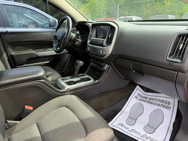 Used 2018 Red Chevrolet LT image 9