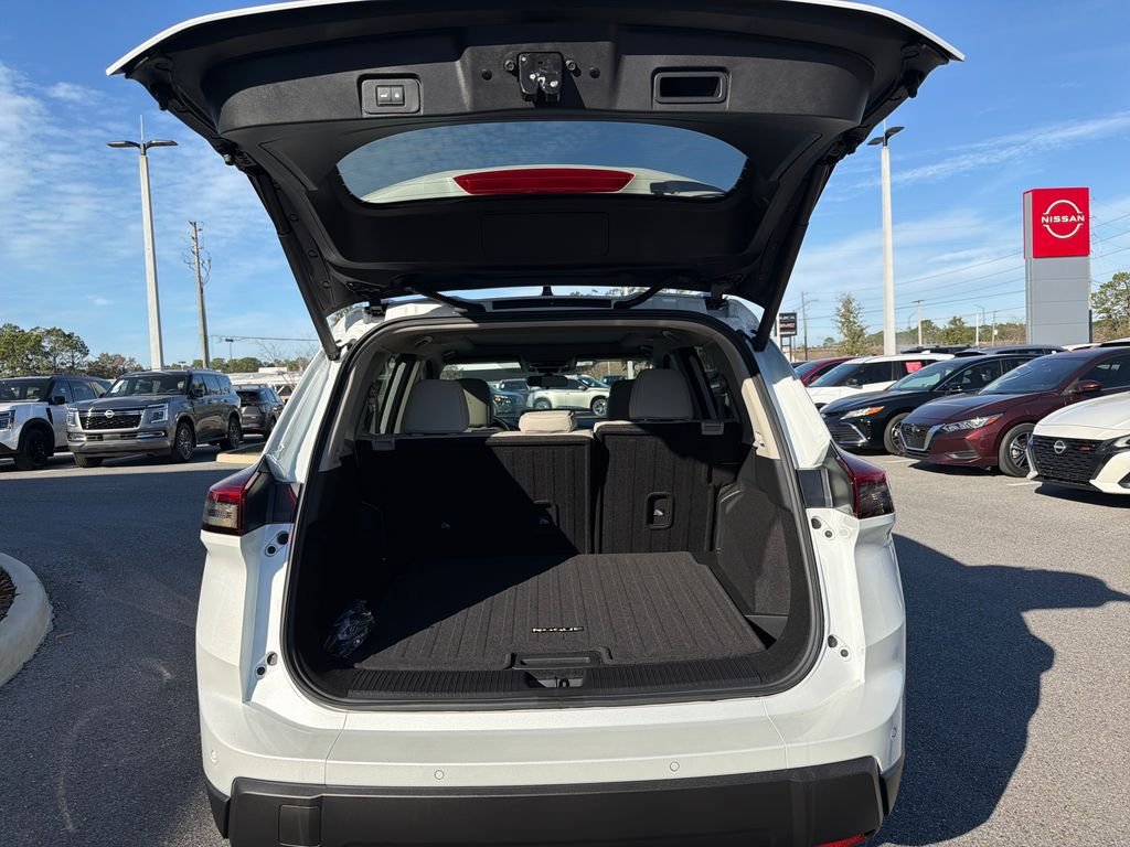 New 2026 Nissan Rogue Dark Armor 4D Sport Utility