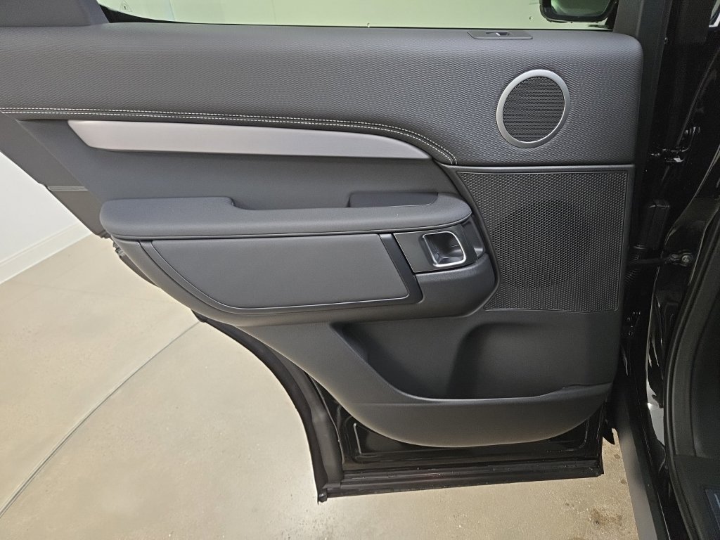 New 2026 Santorini Black LAND ROVER Gemini Edition image 27