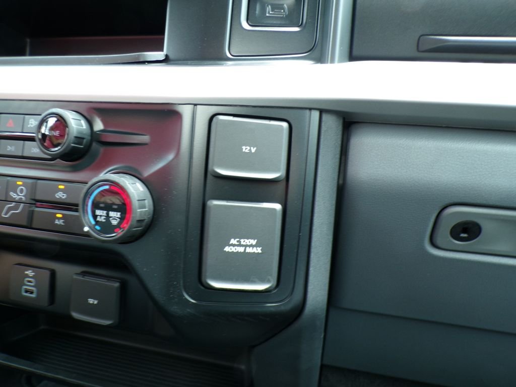 New 2026 Carbonized Gray Metallic Ford F-450® XLT image 15
