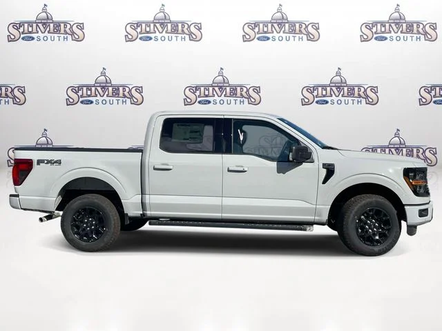 New 2026 White Ford XLT image 2