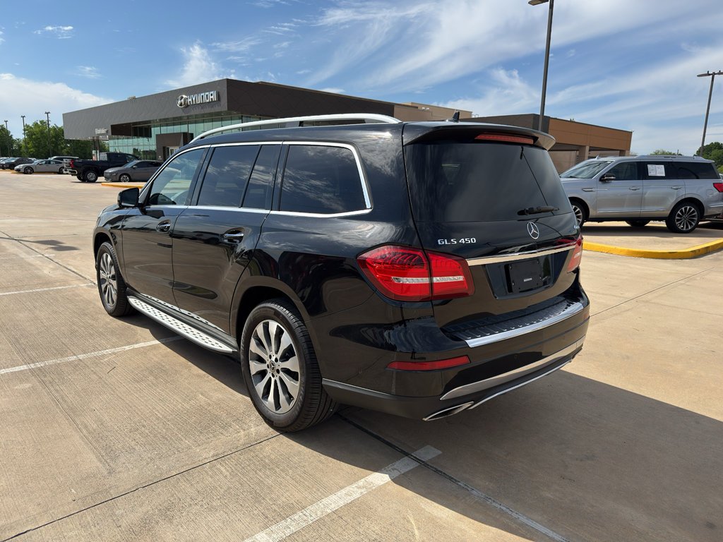 Used 2018 Obsidian Black Metallic Mercedes-Benz 450 4MATIC® image 9