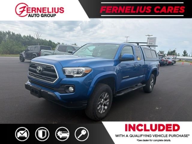 Used 2017 Blue Toyota SR5 image 6