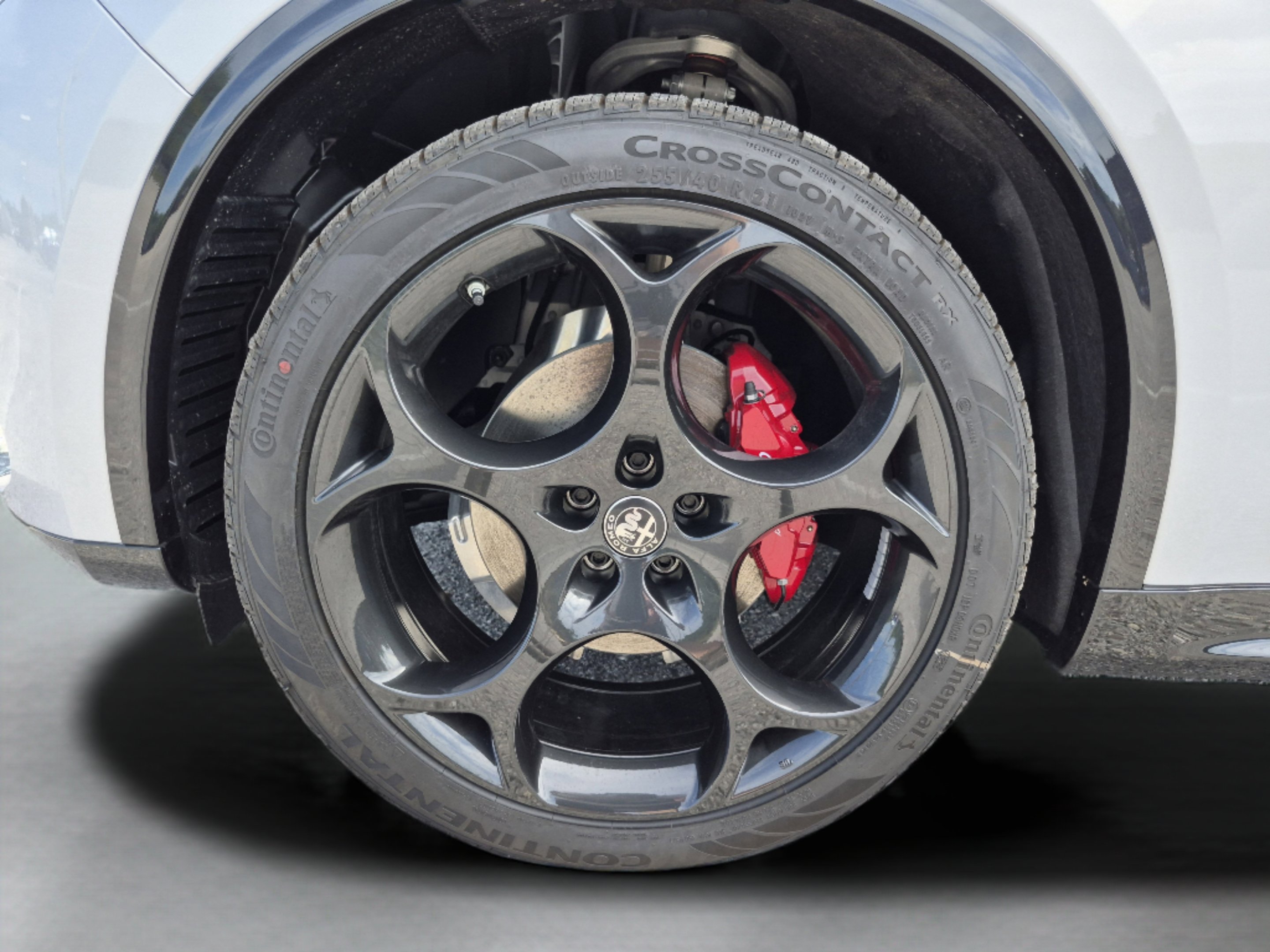 New 2026 Moonlight Gray Metallic Alfa Romeo  image 60