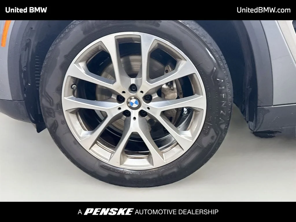 Certified Used 2024 Gray Metallic BMW sDrive40i image 9