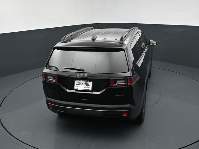 New 2026 Diamond Black Crystal Pearl-Coat Exterior Paint Jeep Limited image 17