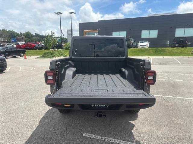 New 2026 Granite Crystal Metallic Clear-Coat Exterior Paint Jeep 85th Anniversary Edition image 11