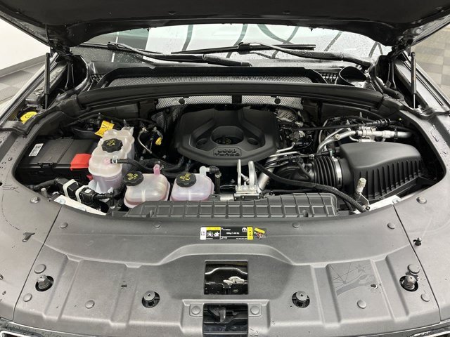 Used 2023 Baltic Gray Metallic Clearcoat Jeep 4X4 image 29