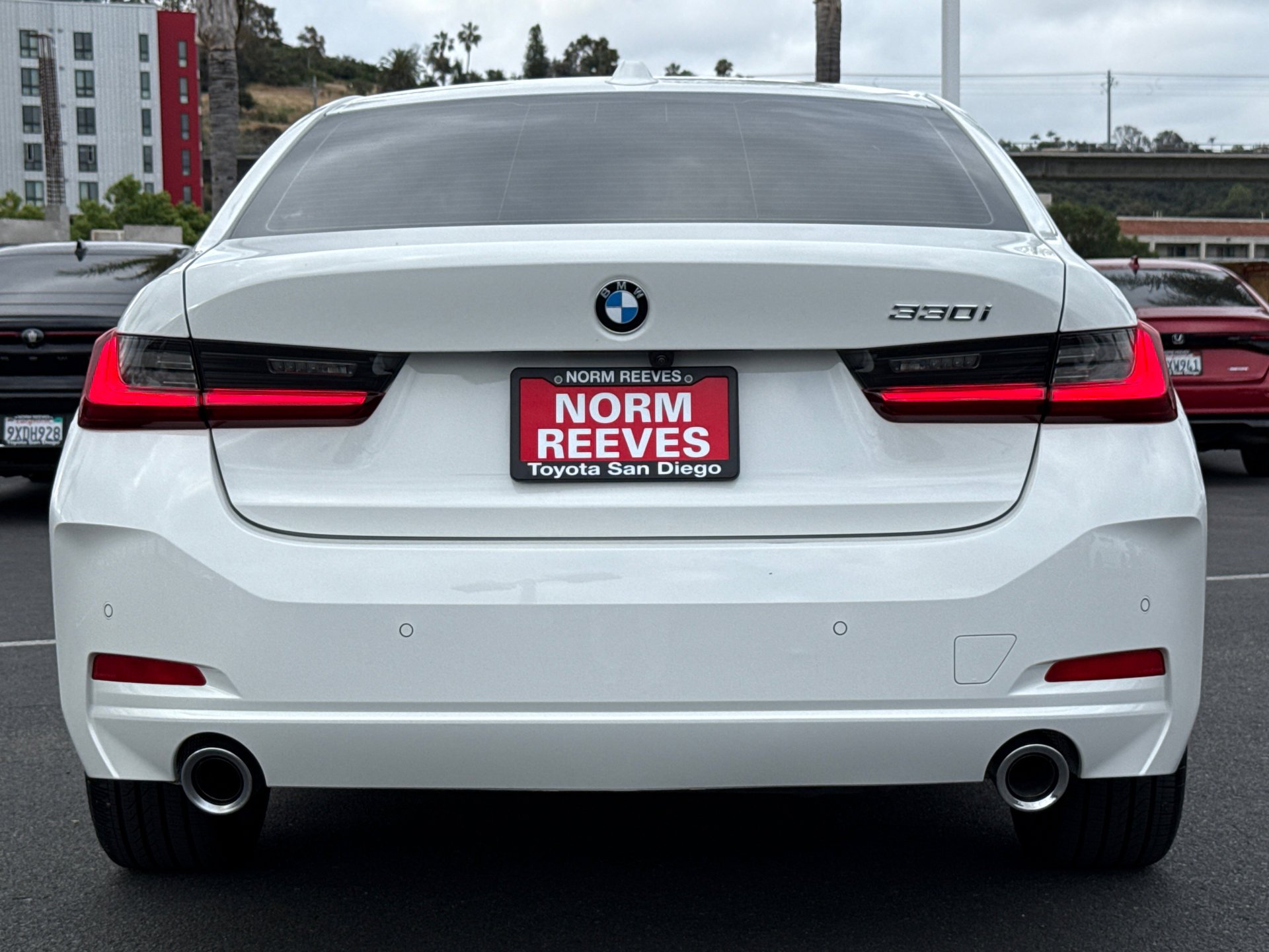 Used 2025 Alpine White BMW 330i image 8