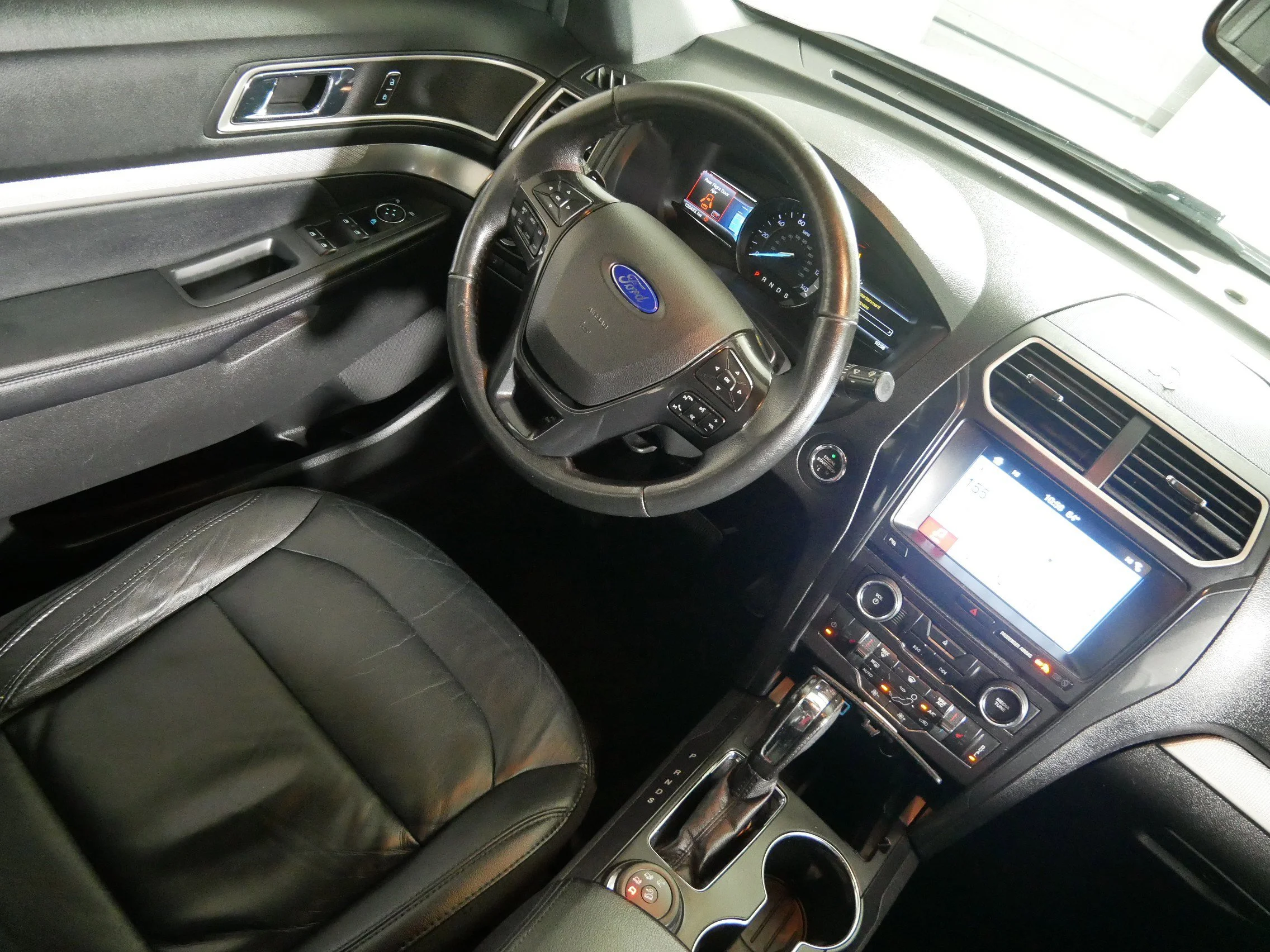 Used 2017 Ingot Silver Metallic Ford XLT image 9