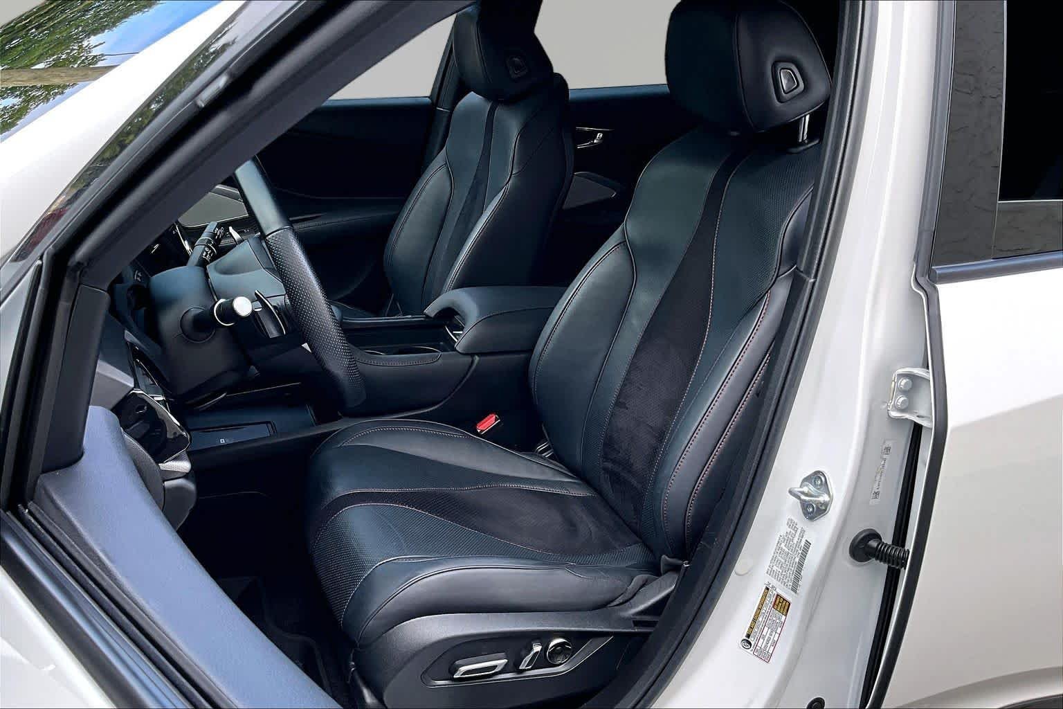 Used 2023 Platinum White Pearl Acura w/A-Spec Package image 8