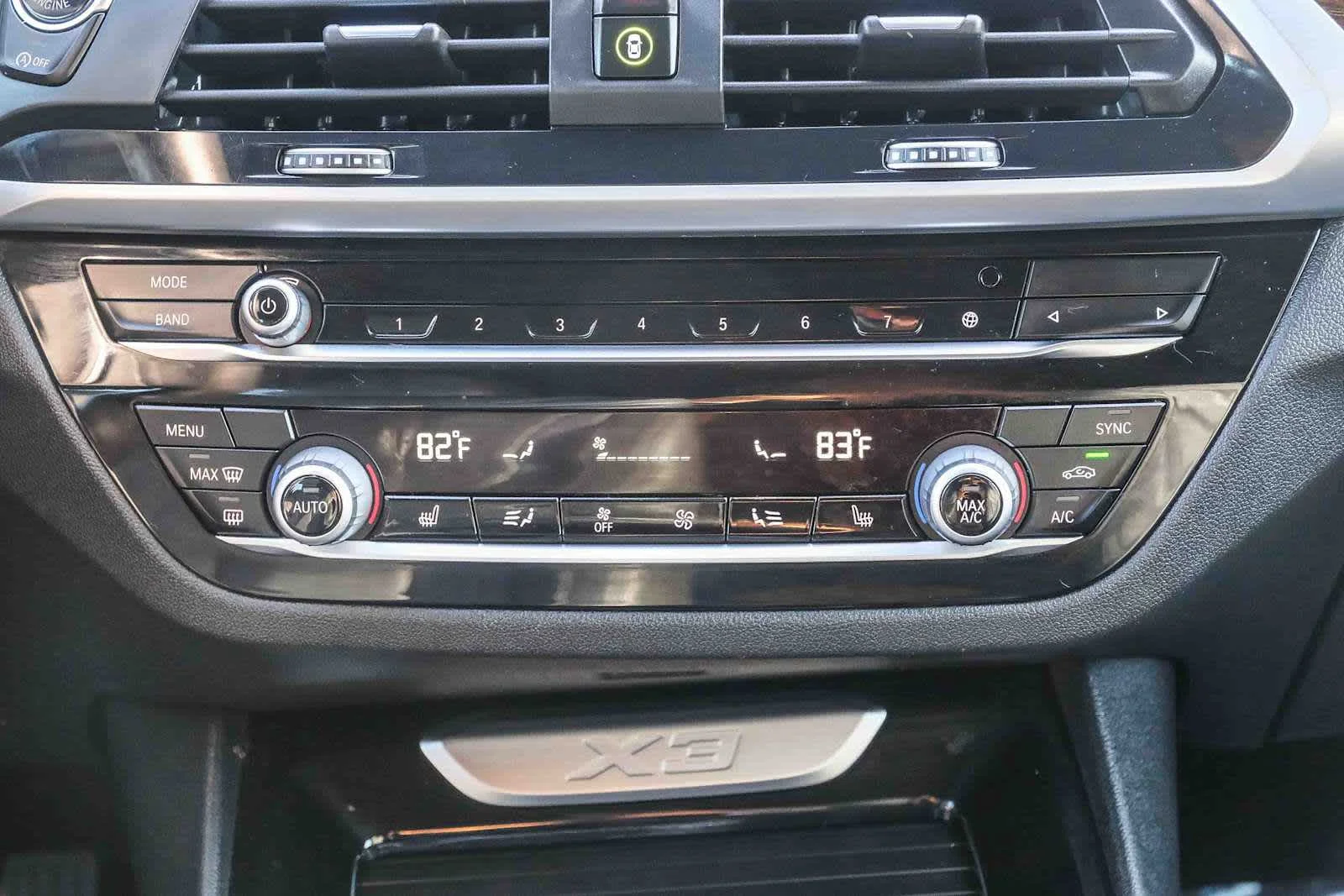 Used 2019 Alpine White BMW sDrive30i image 14