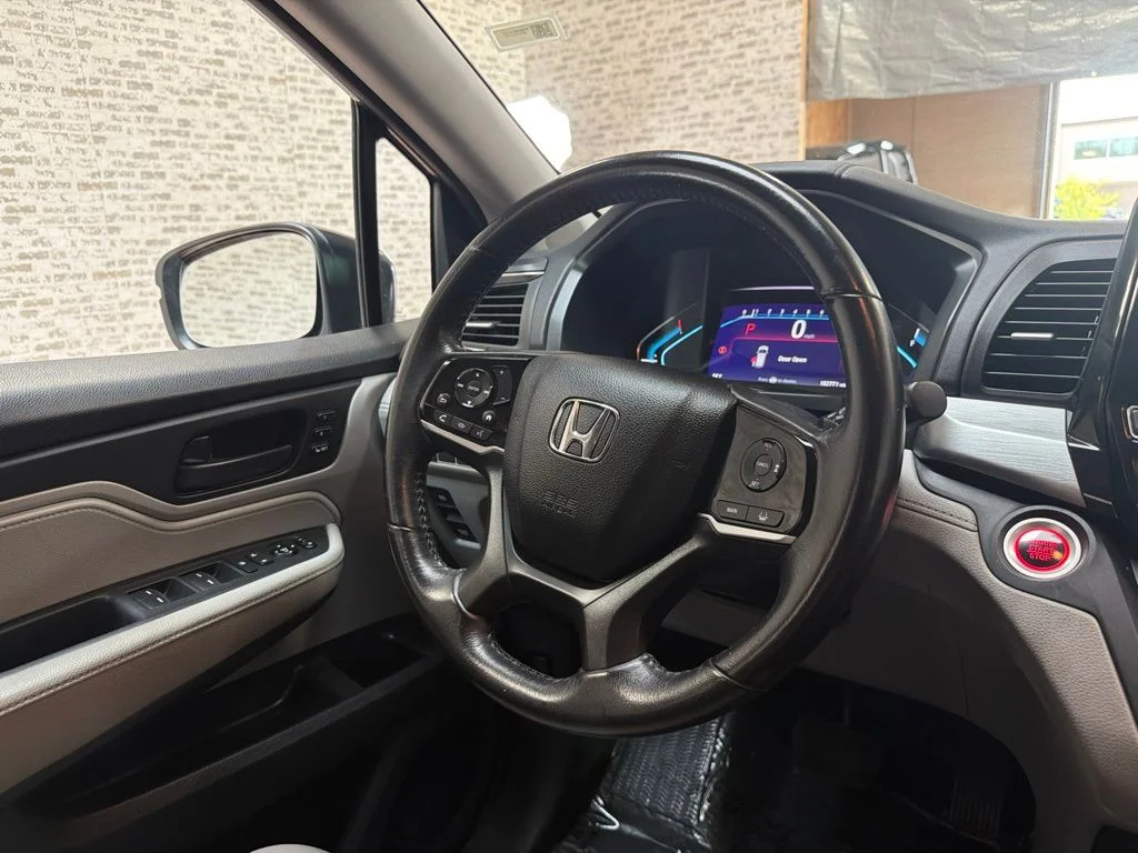 Used 2020 Lunar Silver Metallic Honda EX-L image 19