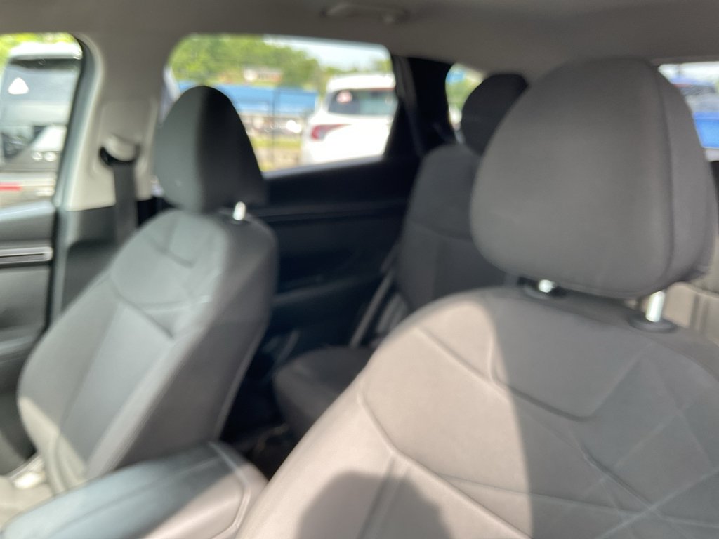Used 2022 Quartz White Hyundai SEL image 14