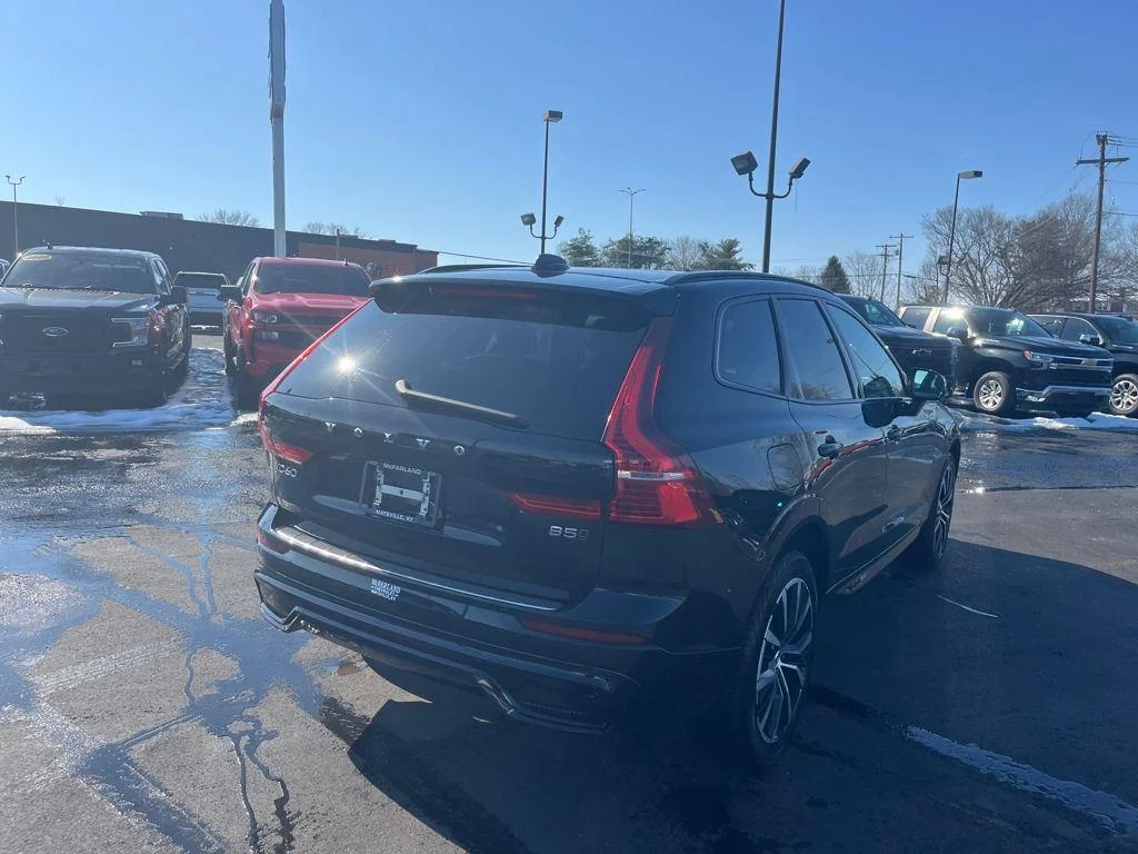 2023 Volvo XC60 Plus - Photo 5