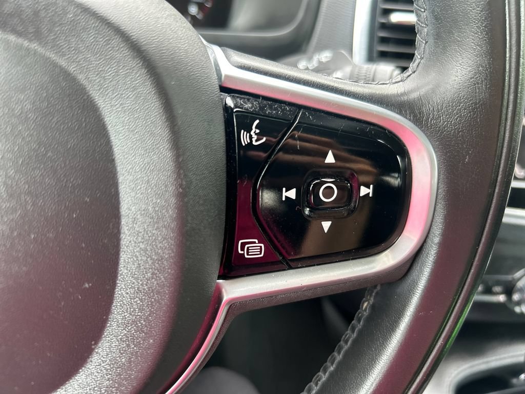 2020 Volvo XC90 Momentum - Photo 24