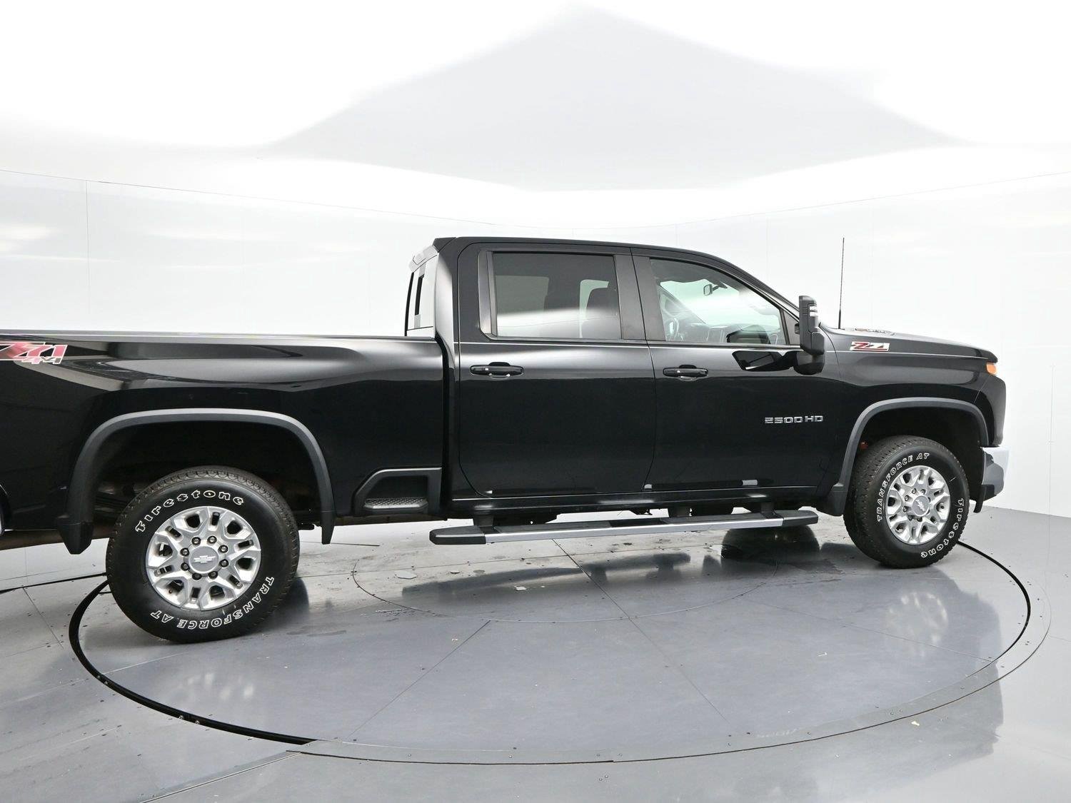 Used 2020 BLACK Chevrolet LT image 8